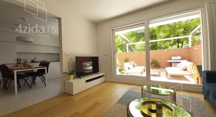 Petosoban stan | 4zida