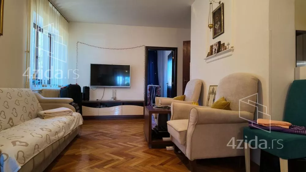 Kuća | 4zida