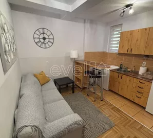 Novi Sad - Centar, Stari Grad, Gradske lokacije, Novi Sad, 1.0 stan | 4zida.rs