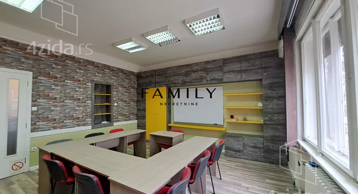 Šestosoban stan | 4zida