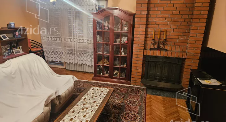 4-etažna kuća | 4zida