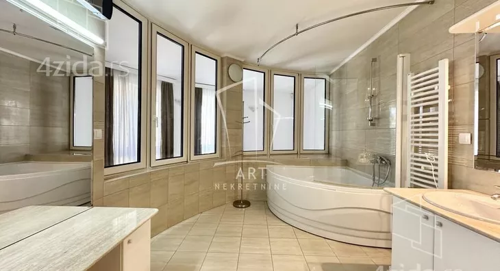 4-etažna kuća | 4zida