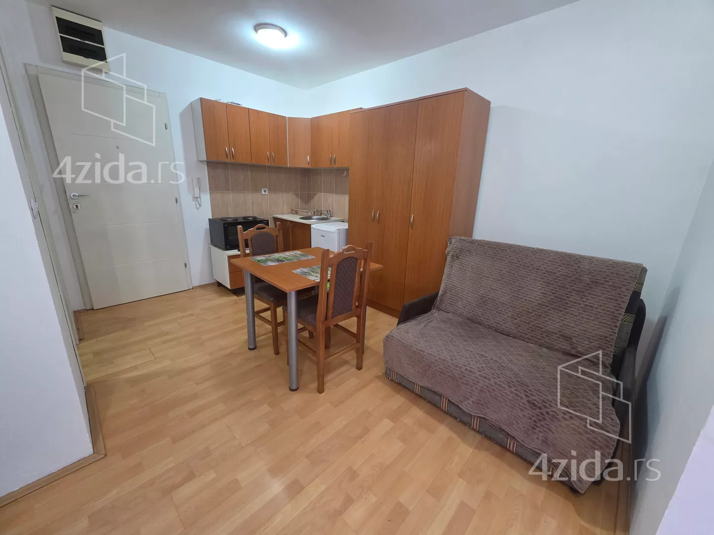 Garsonjera | 4zida