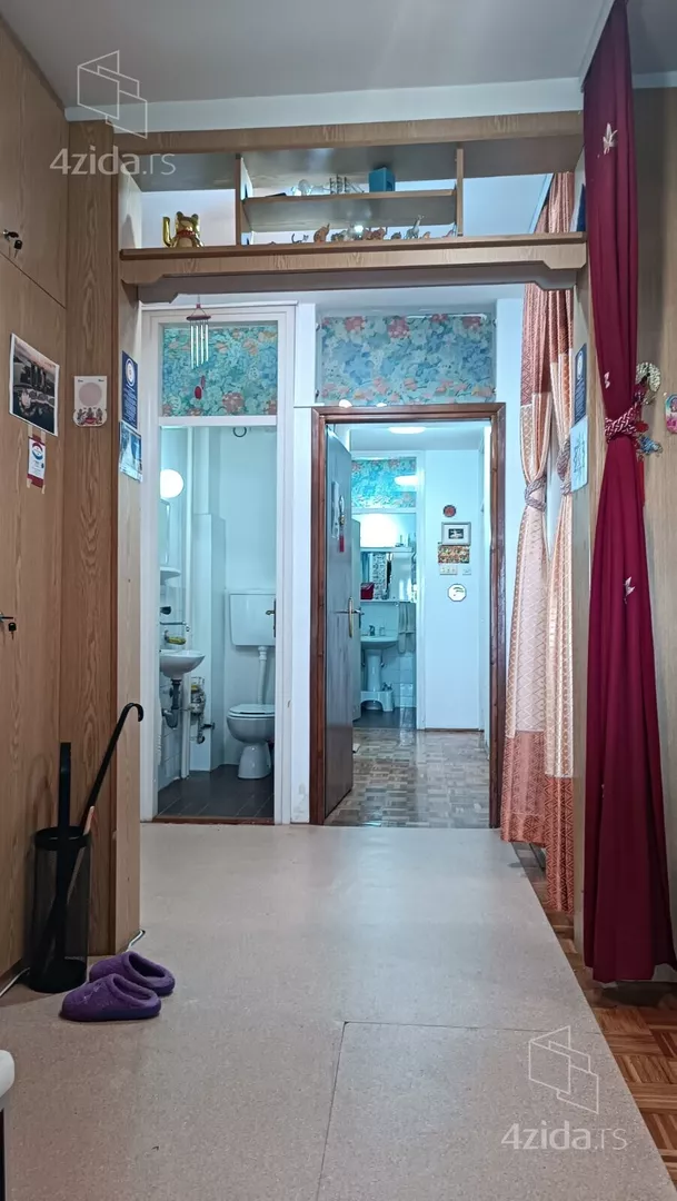 Troiposoban stan | 4zida