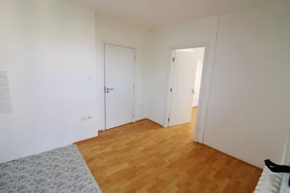 Železnička stanica | 4zida.rs