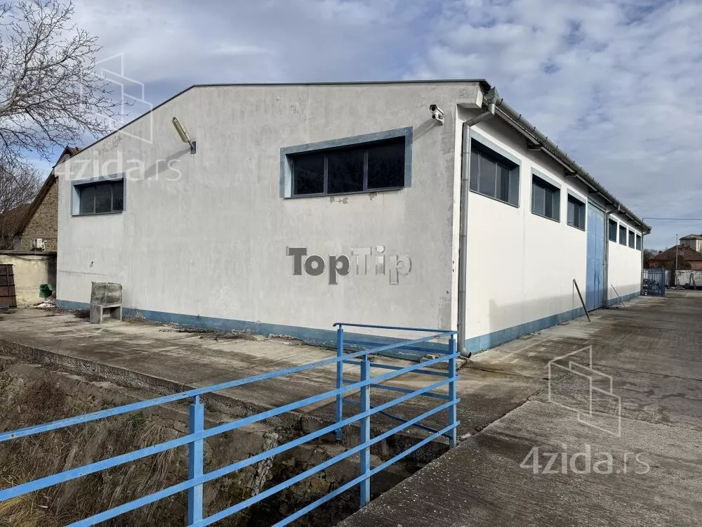 Poslovna zgrada | 4zida