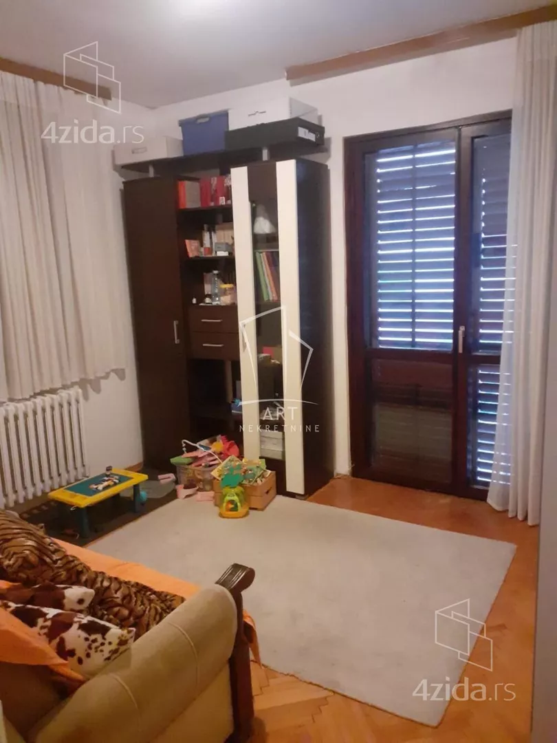 4-etažna kuća | 4zida