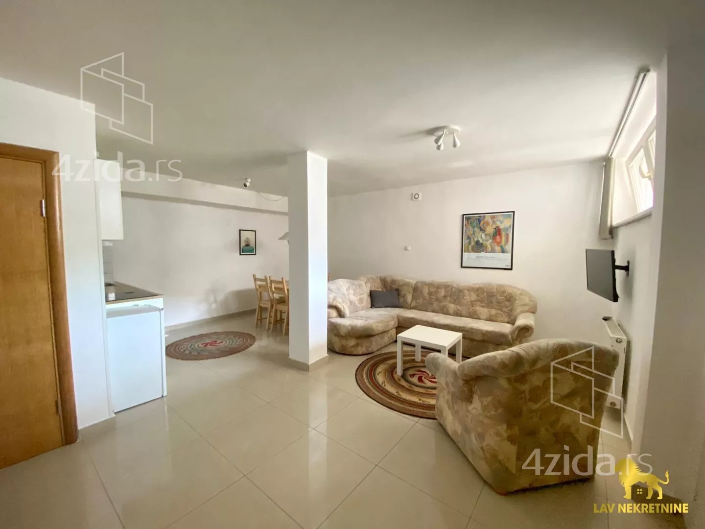 Jednoiposoban stan | 4zida