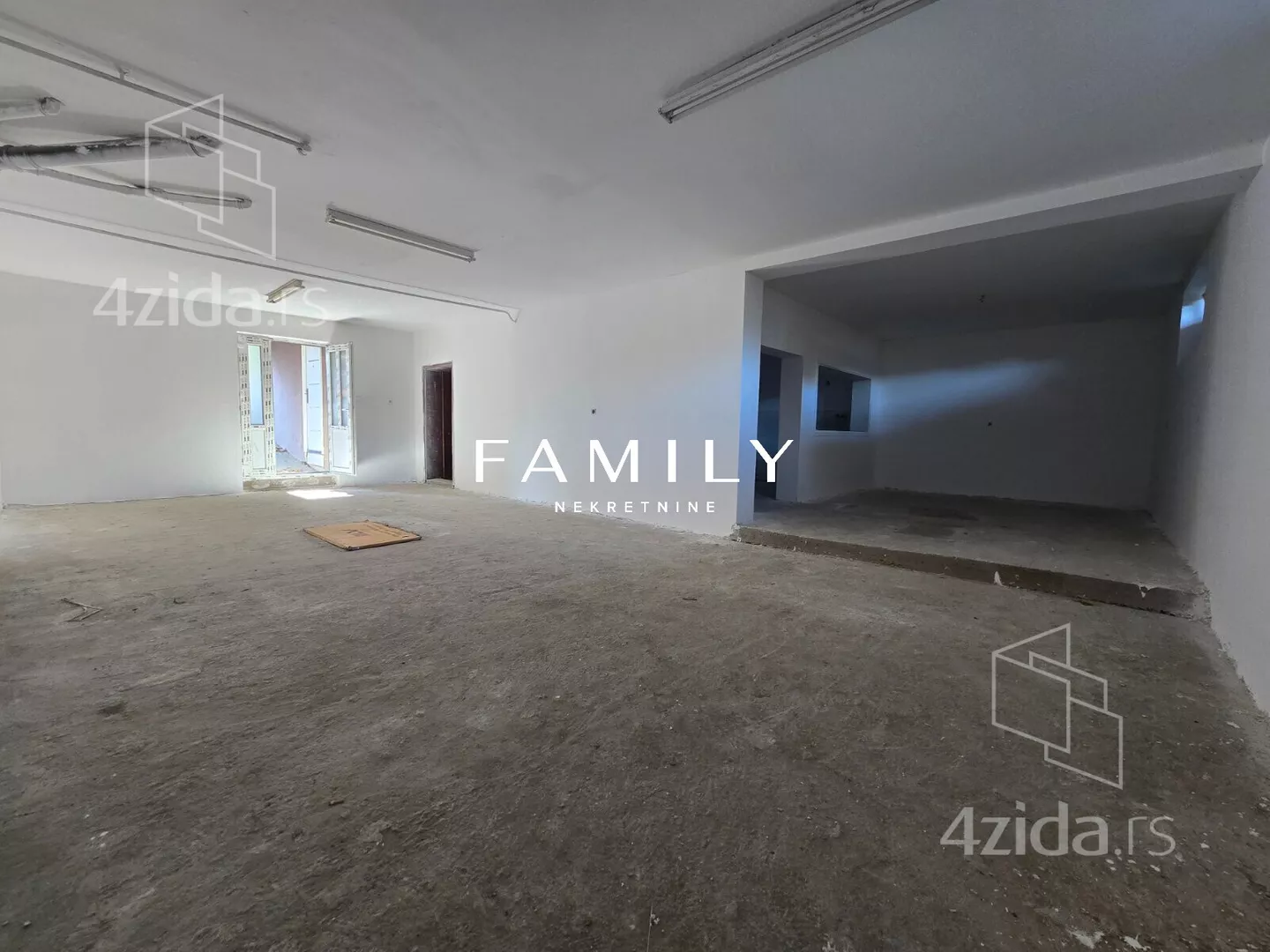 Poslovni prostor | 4zida