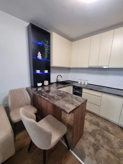 Cara Lazara | 4zida.rs