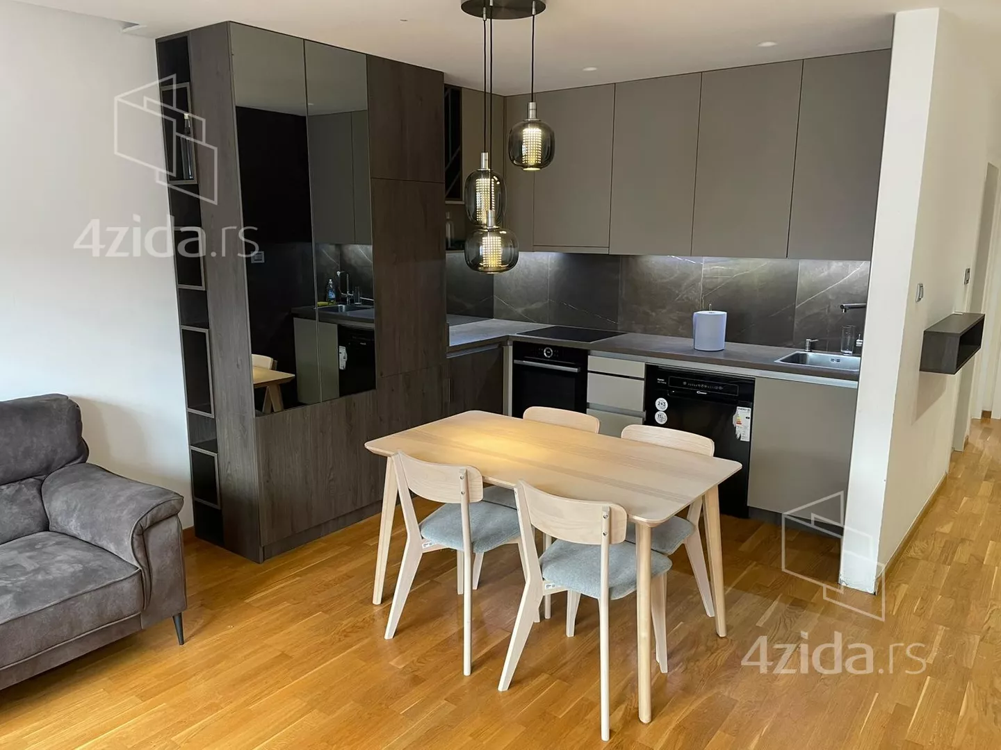 Troiposoban stan | 4zida