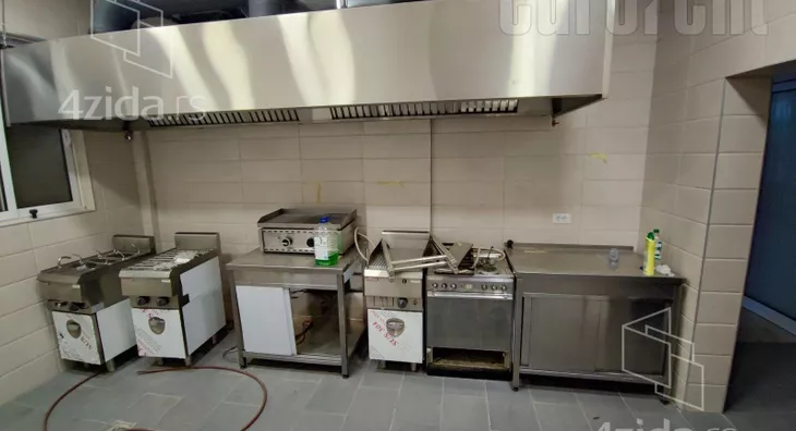 Poslovni prostor | 4zida