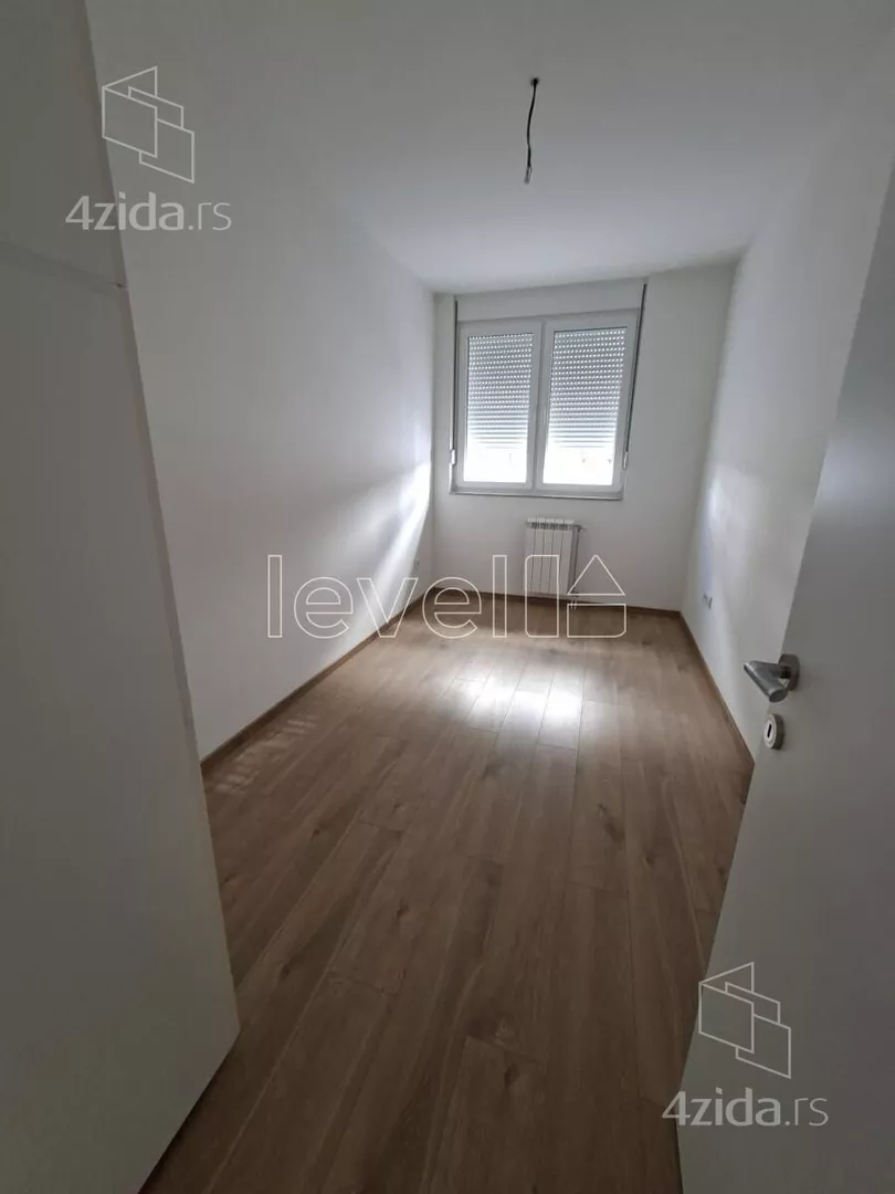 Četvoroiposoban stan | 4zida