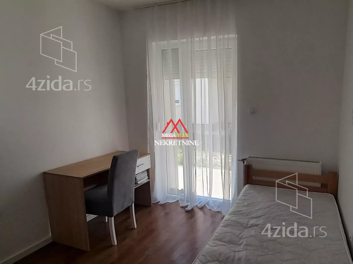 Troiposoban stan | 4zida