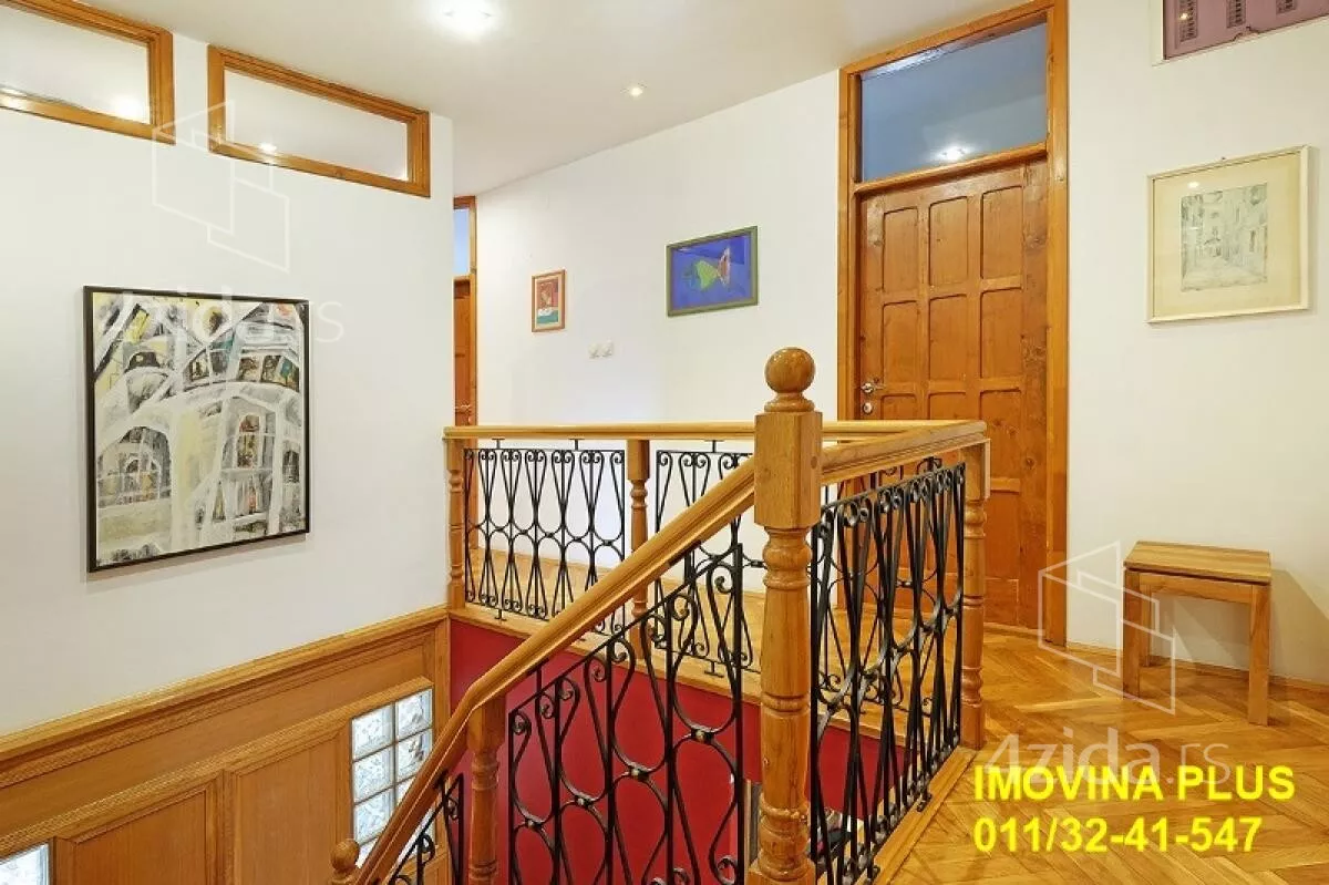 Šestosoban stan | 4zida