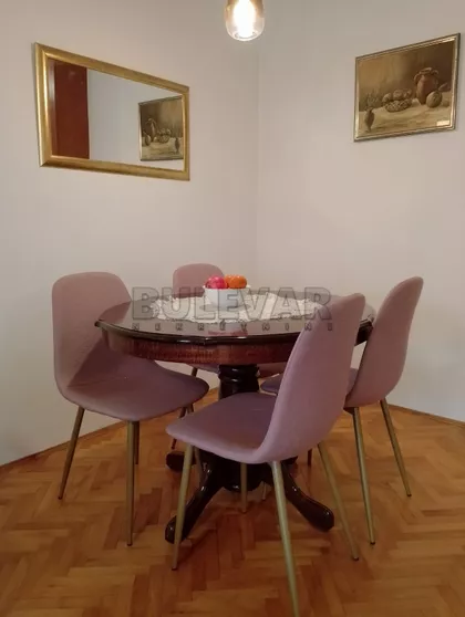 Rentgenova | 4zida.rs