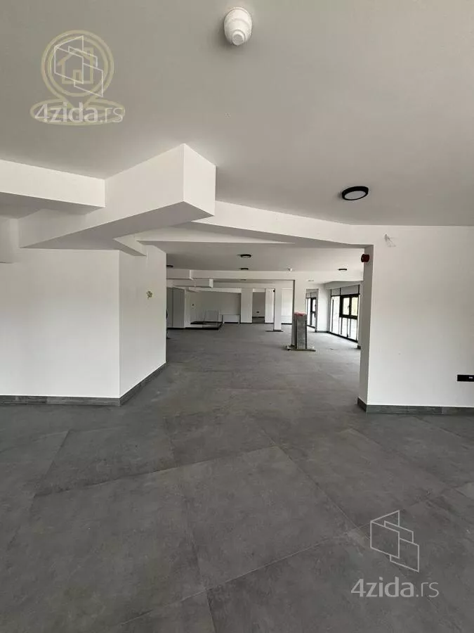 Poslovni prostor | 4zida
