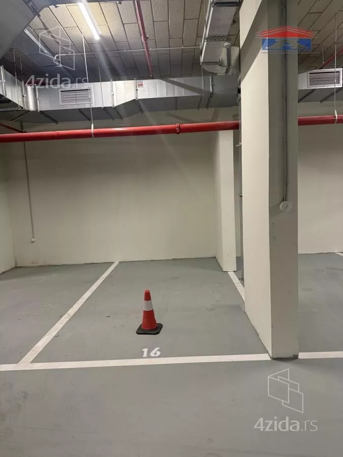 Garaža/Parking | 4zida