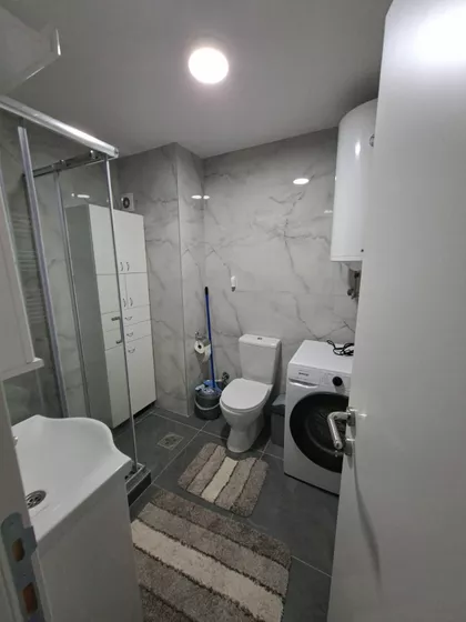 Poručnika Božidara 15 | 4zida.rs