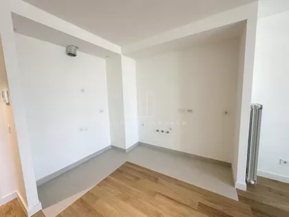 Nikolaja Kravcova | 4zida.rs