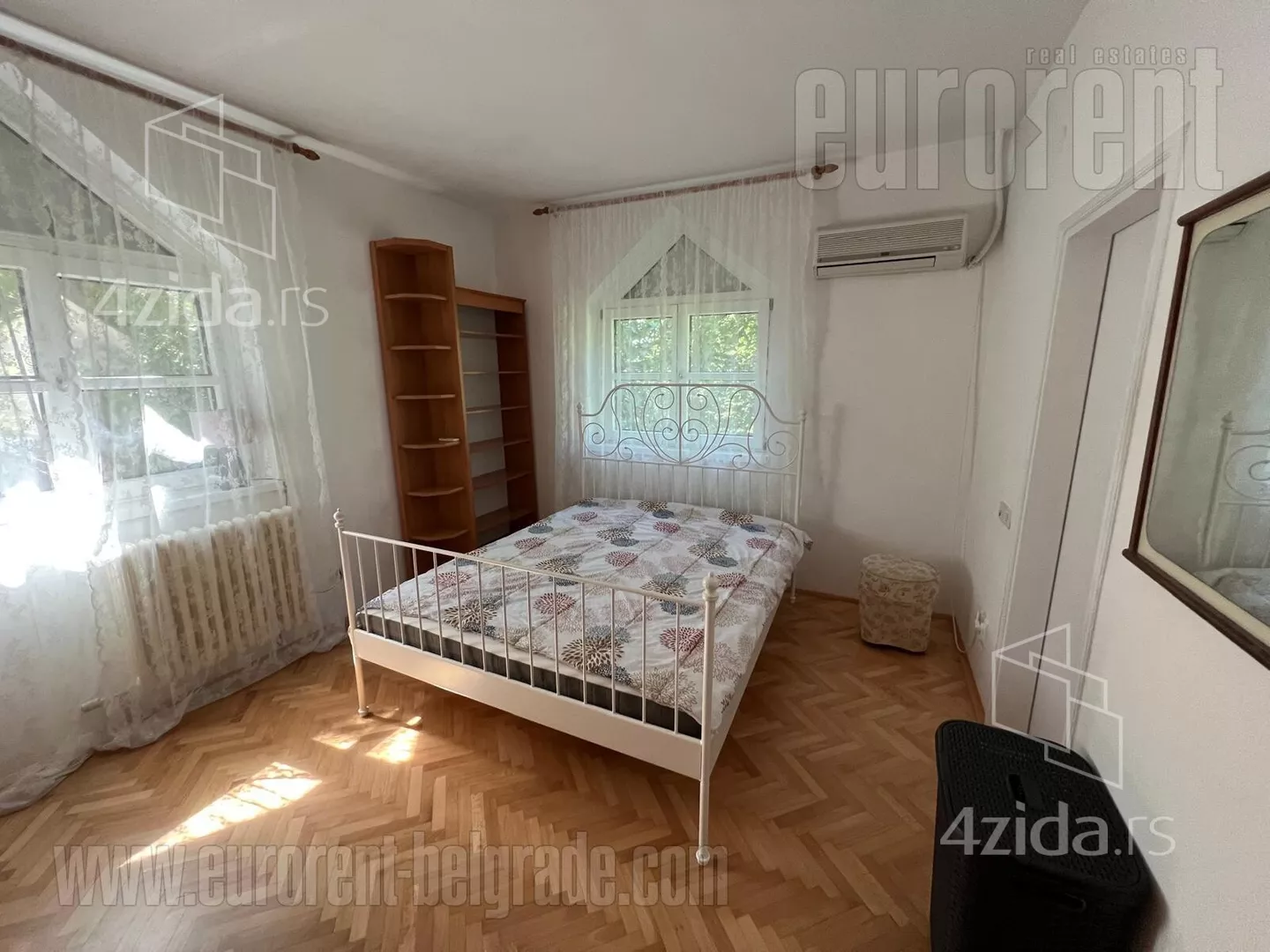 Četvoroiposoban stan | 4zida