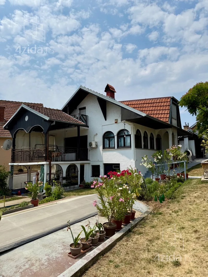 3-etažna kuća | 4zida