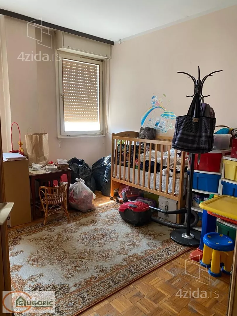 Troiposoban stan | 4zida