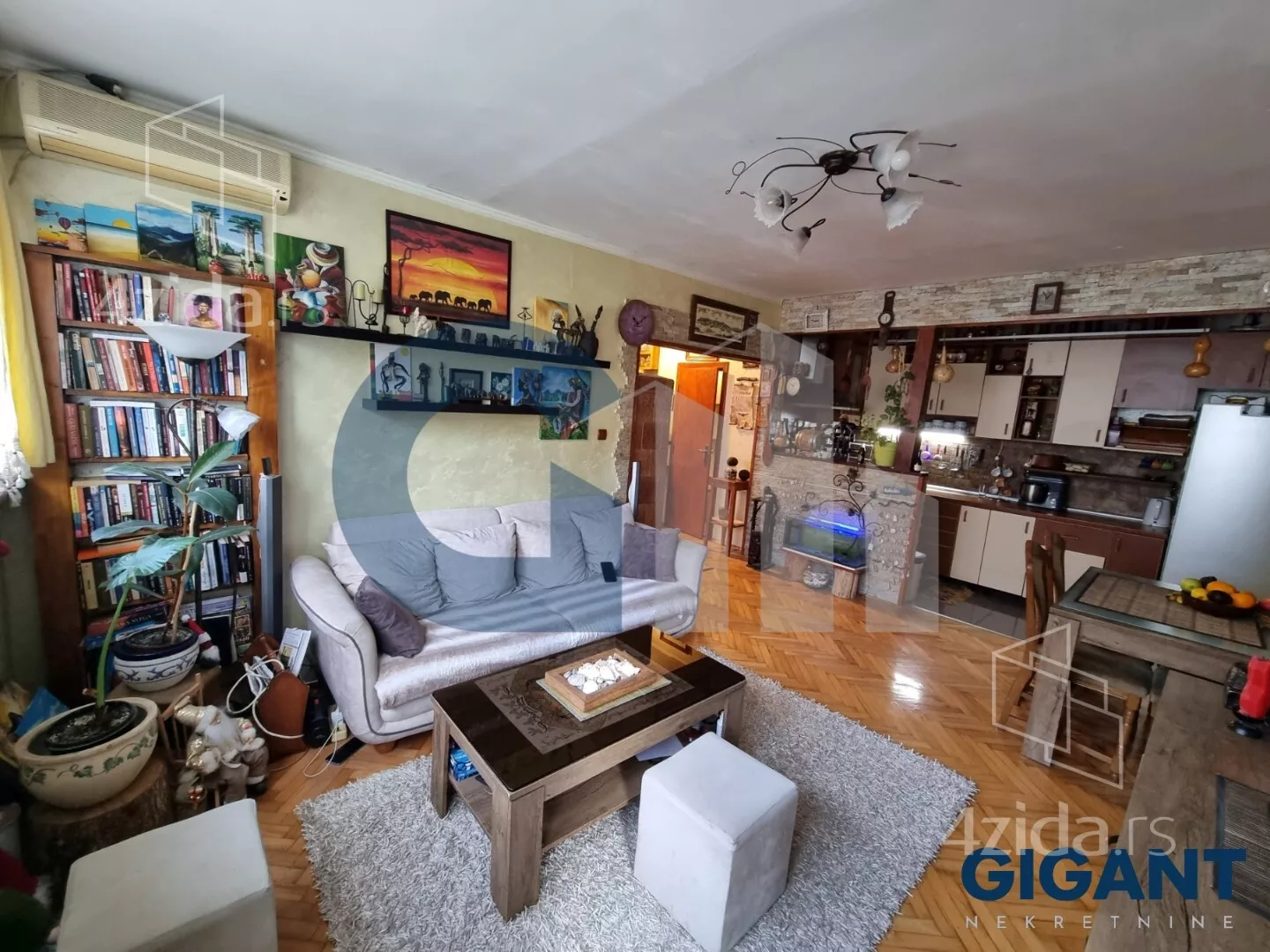 Troiposoban stan | 4zida