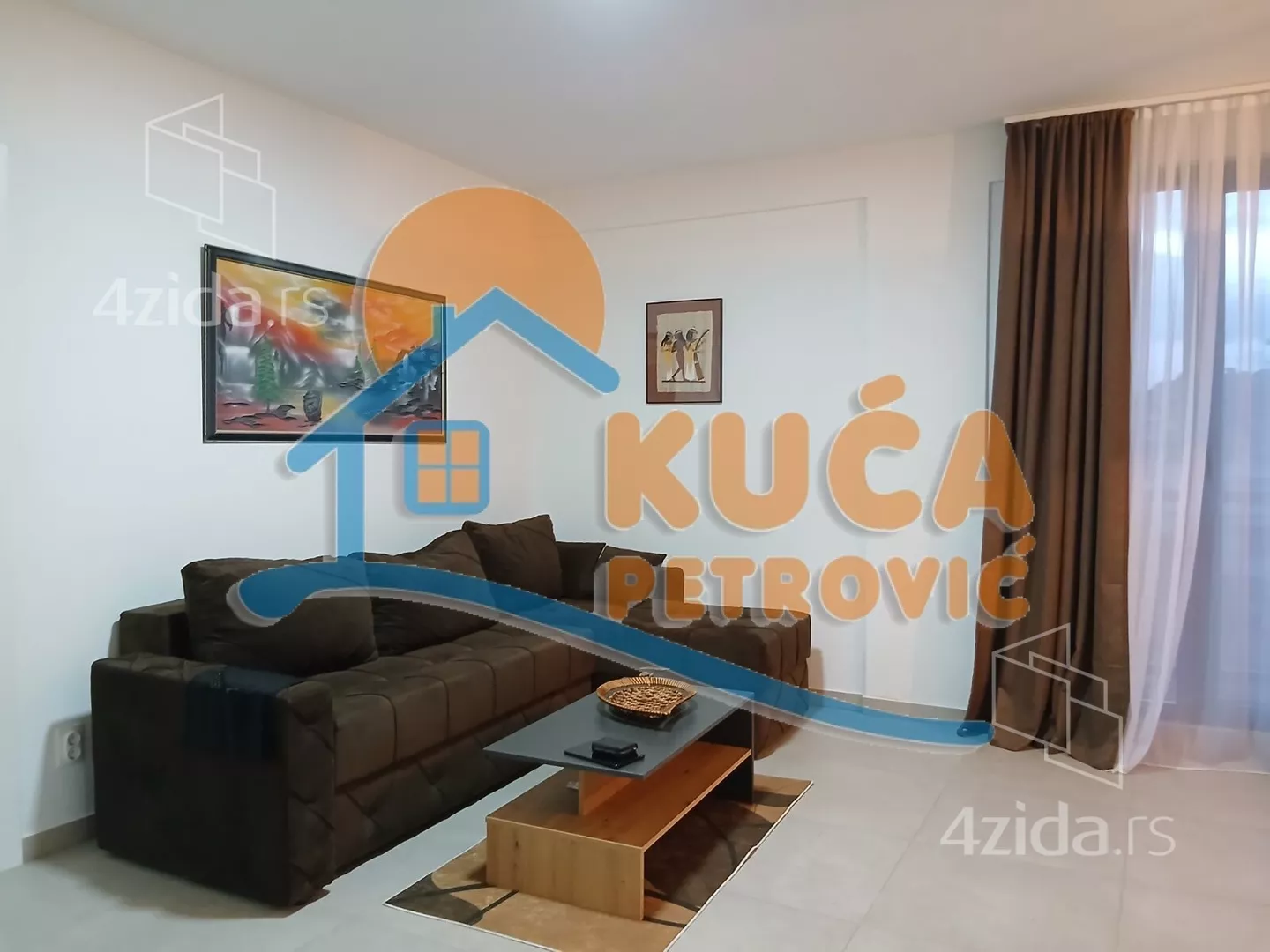 Jednoiposoban stan | 4zida