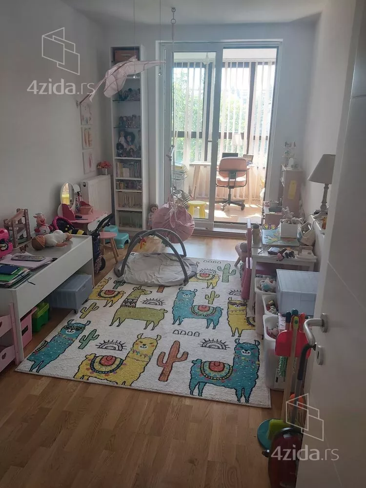 Troiposoban stan | 4zida