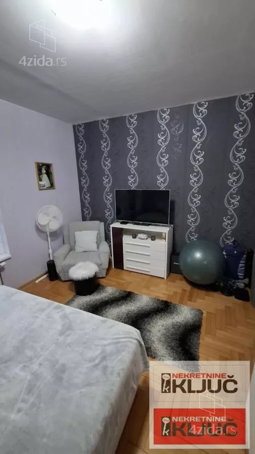 Troiposoban stan | 4zida