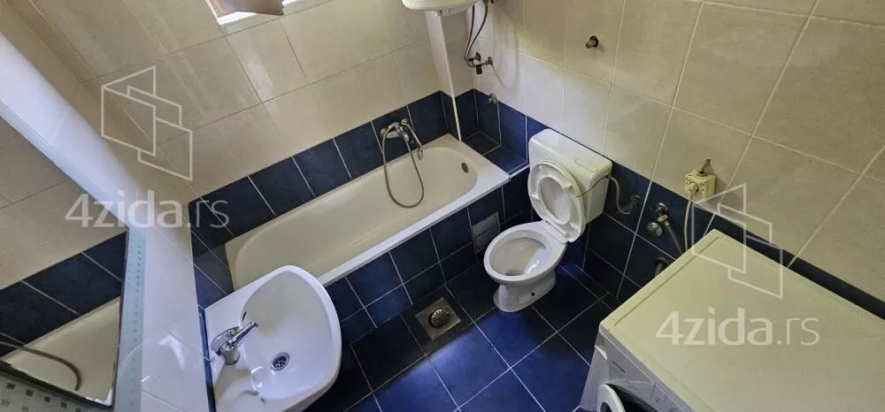 Petosoban stan | 4zida