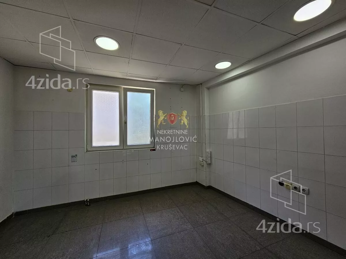 Lokal | 4zida