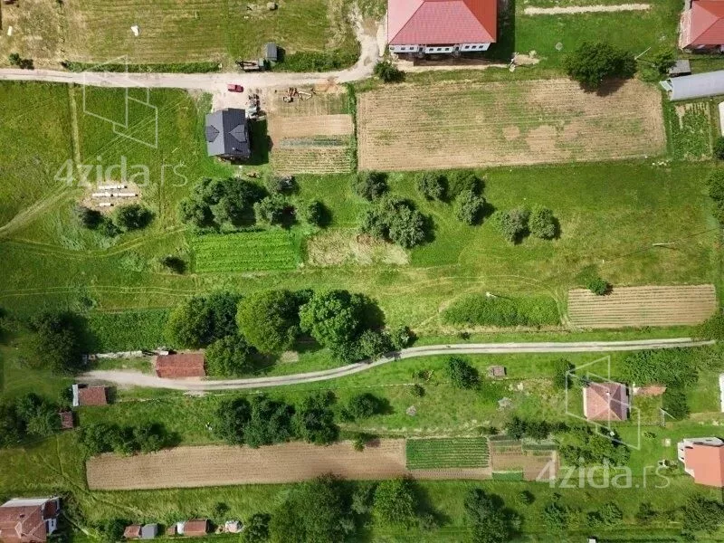 Plac | 4zida