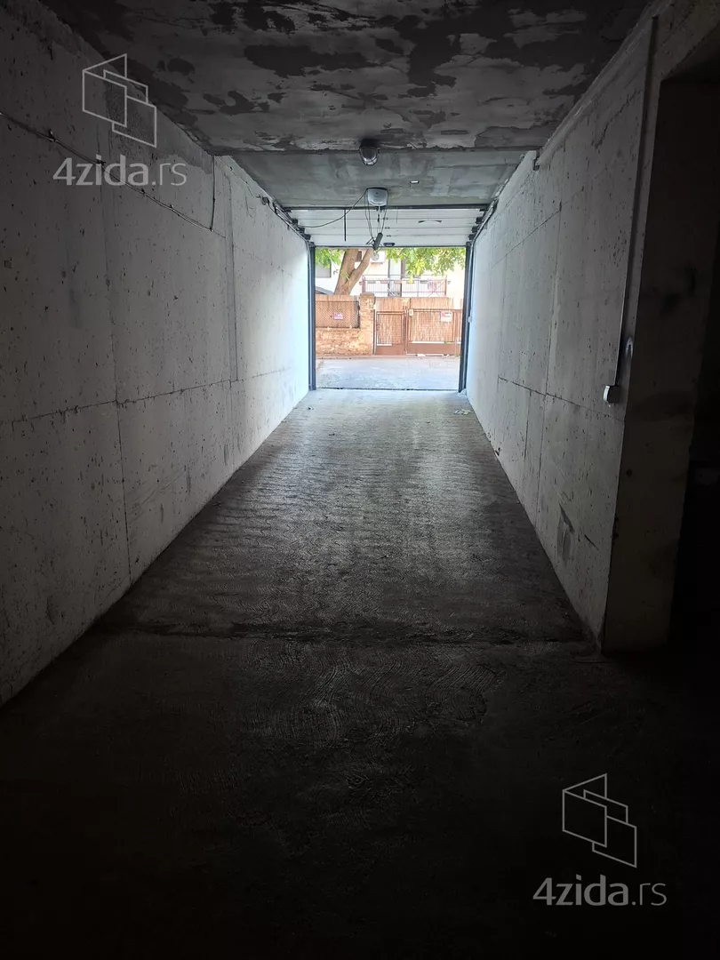 Parking | 4zida