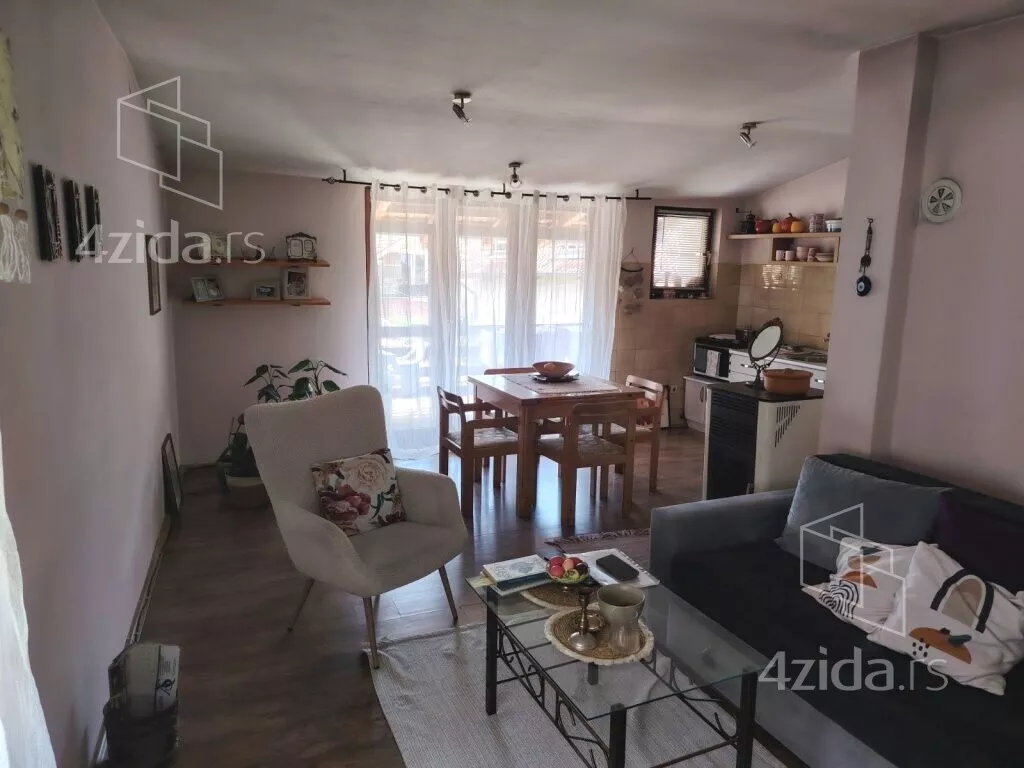 3-etažna kuća | 4zida