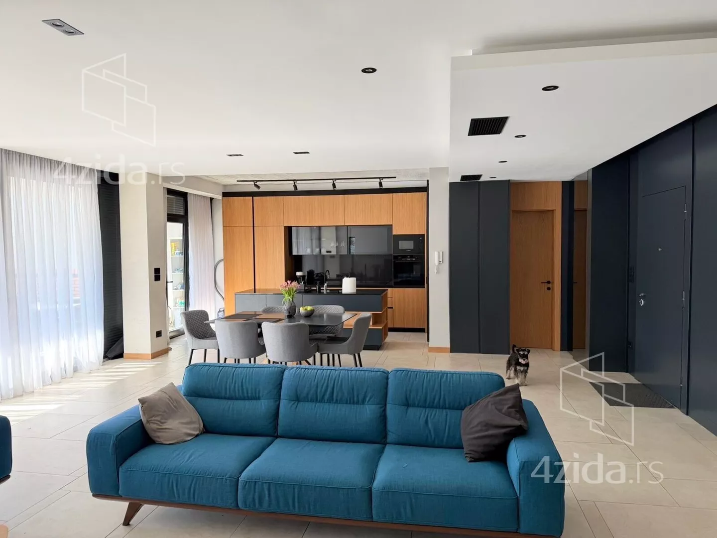 Petosoban stan | 4zida