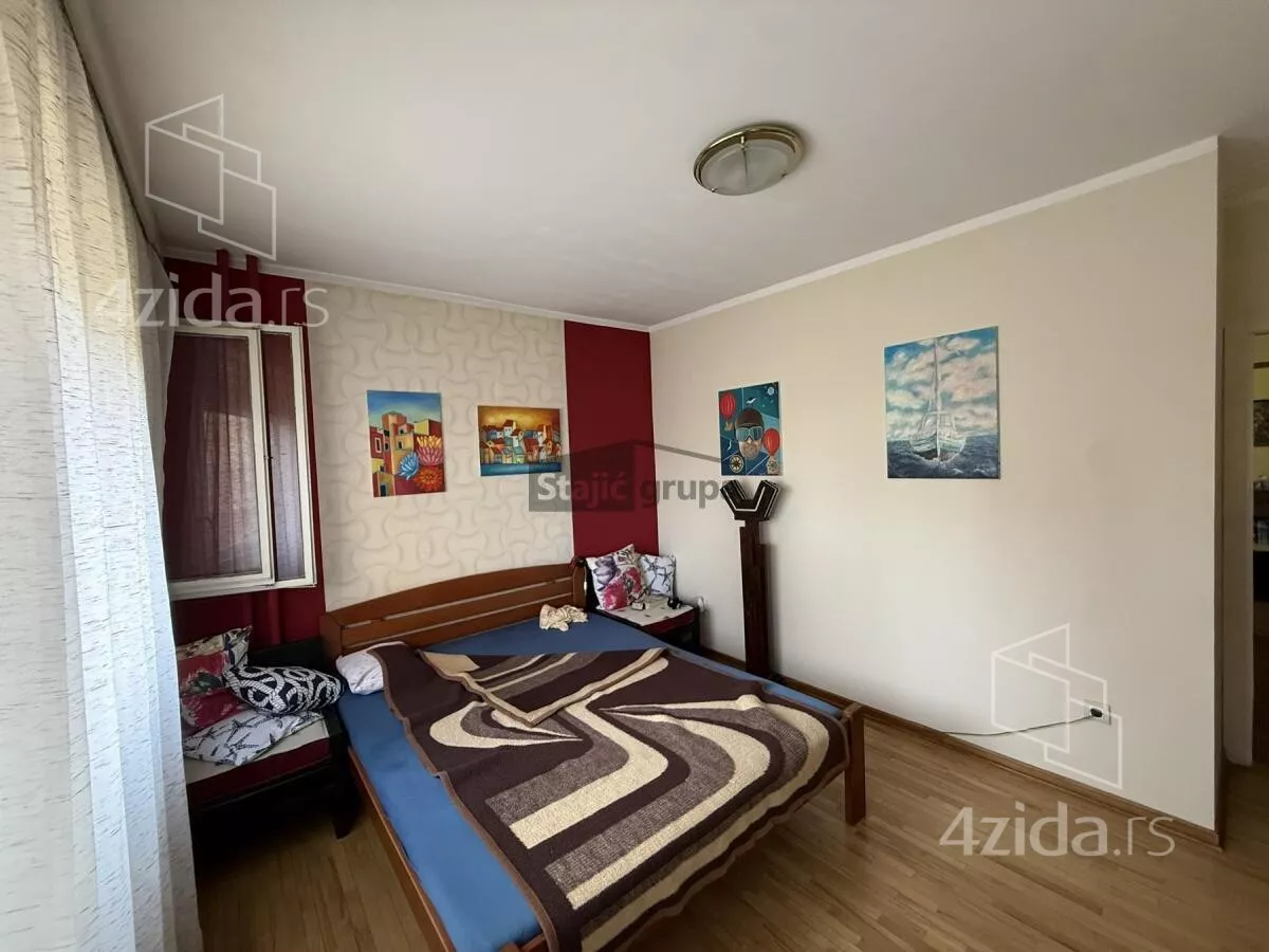 Troiposoban stan | 4zida
