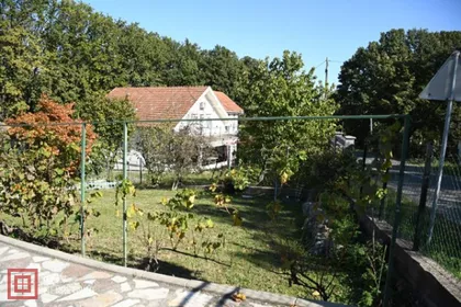 Vrčin podavalski deo | 4zida.rs