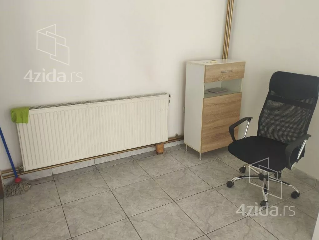 Lokal | 4zida