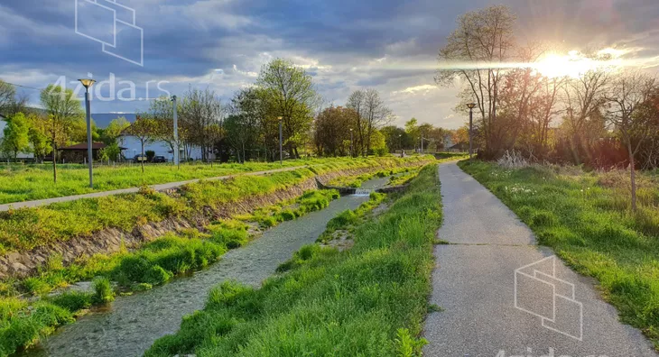 Građevinsko zemljište | 4zida