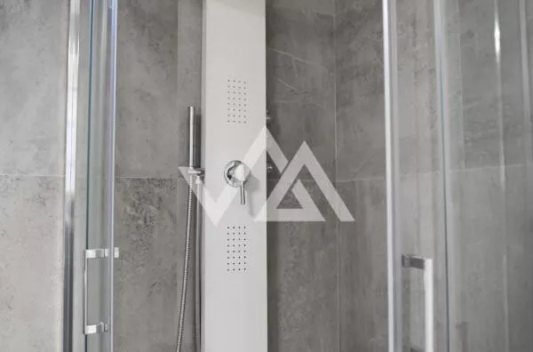 Šestosoban stan | 4zida