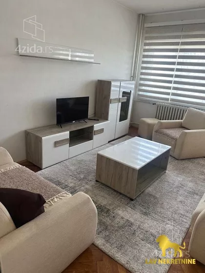 BULEVAR CARA LAZARA | 4zida.rs