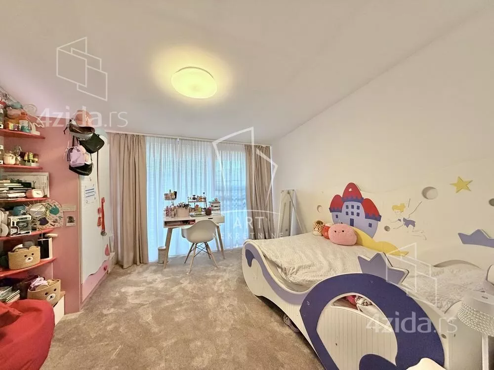 Petosoban stan | 4zida