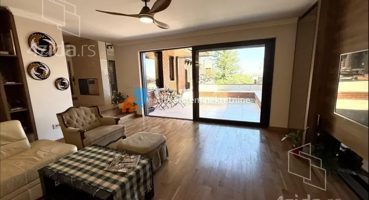 Petosoban stan | 4zida