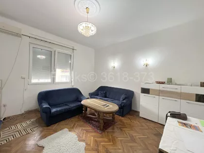 Vukov Spomenik | 4zida.rs