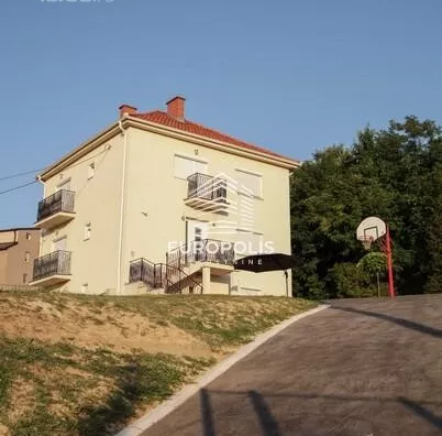3-etažna kuća | 4zida
