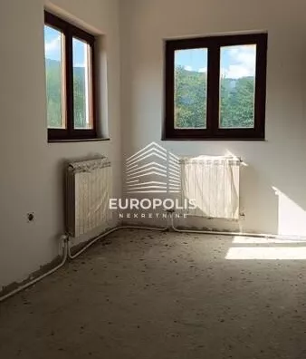 4-etažna kuća | 4zida