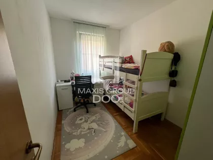 Kaluđerica | 4zida.rs