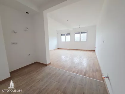 Surčin (mesto) | 4zida.rs